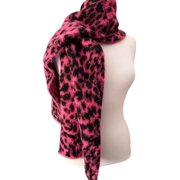 DKNY Fuzzy Animal Print Knit Scarf Pink One Size New with Tags - Picture 1 of 7